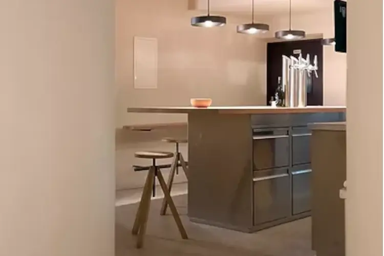 Un particolare dell'interno del ristorante Bretze (foto sito Internet Bretze) Relax e benessere, i nuovi alloggi in Tirolo per la stagione invernale